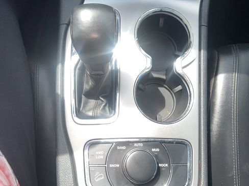 Used 2018 Jeep Grand Cherokee Limited w/ Trailer Tow Group IV image 16