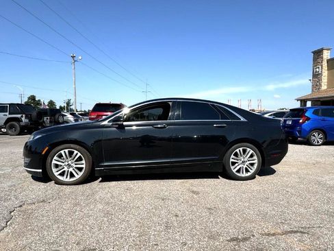 Used 2015 Lincoln MKZ image 4