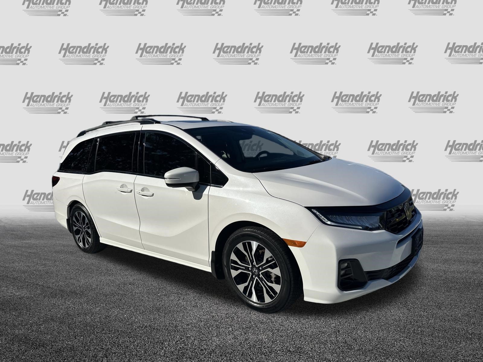 Used 2025 Honda Odyssey Elite image 2