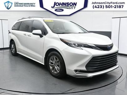 Used 2024 Toyota Sienna XLE