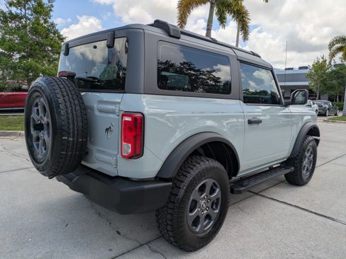 Certified 2023 Ford Bronco 2-Door AWD/4WD image 4