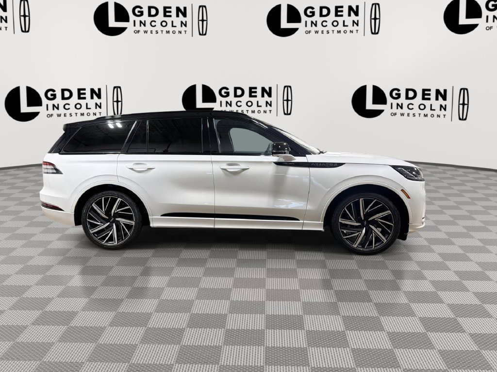 Used 2025 Lincoln Aviator Black Label w/ Black Label Special Edition AWD/4WD image 9