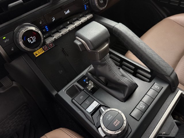 Used 2026 Toyota 4Runner Limited AWD/4WD image 19