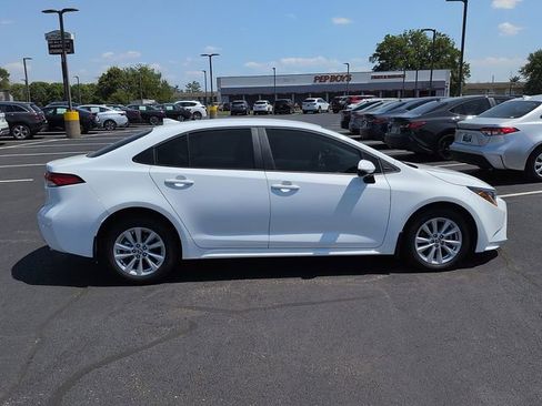 Certified 2026 Toyota Corolla LE w/ LE Premium Package FWD image 8