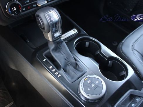 New 2025 Ford Bronco Outer Banks image 13