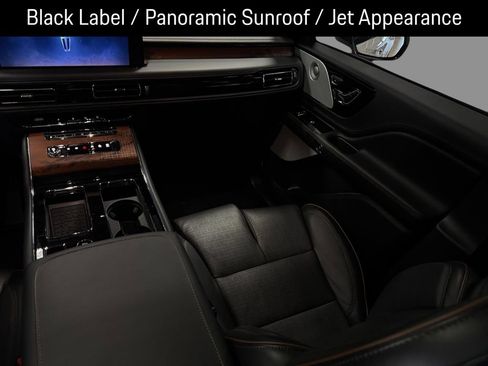 Certified 2025 Lincoln Aviator Black Label w/ Jet Appearance Package AWD/4WD image 10