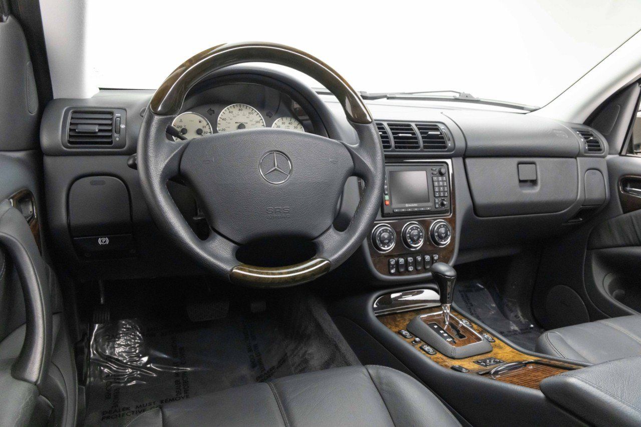 Used 2002 Mercedes-Benz ML 55 AMG 4MATIC image 6