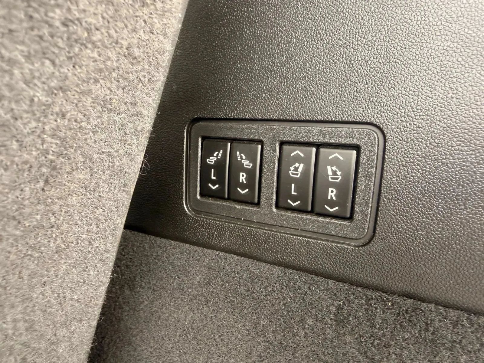 Used 2023 Cadillac XT6 Premium Luxury FWD image 45