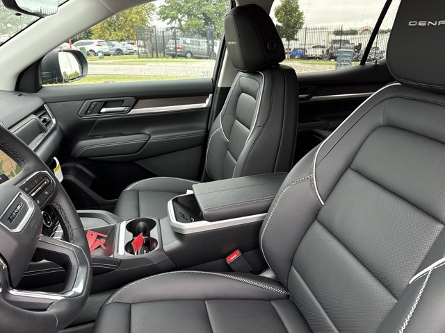 New 2027 GMC Terrain Denali w/ LPO, Black Badging Package AWD/4WD image 5