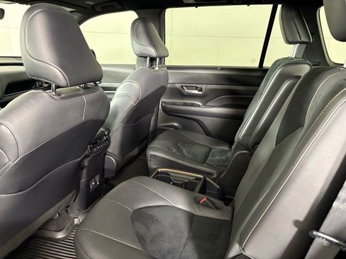 Used 2024 Toyota Grand Highlander AWD Hybrid image 44