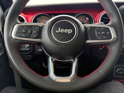 Used 2023 Jeep Gladiator Rubicon w/ Cold Weather Group image 13