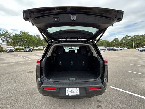 Certified 2025 Nissan Pathfinder SV w/ Black Appearance Package FWD image 45