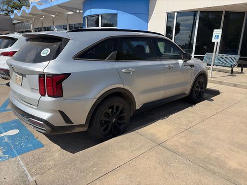 Used 2021 Kia Sorento SX image 3