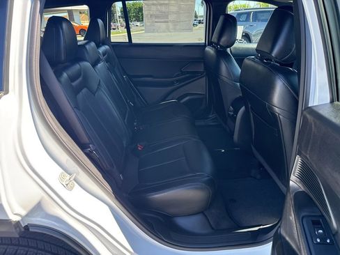 New 2026 Jeep Cherokee Limited image 15