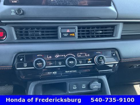 Used 2026 Honda Pilot Sport image 29