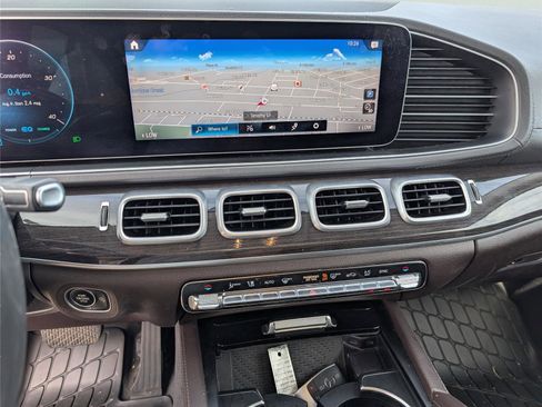 Used 2020 Mercedes-Benz GLS 450 4MATIC image 16