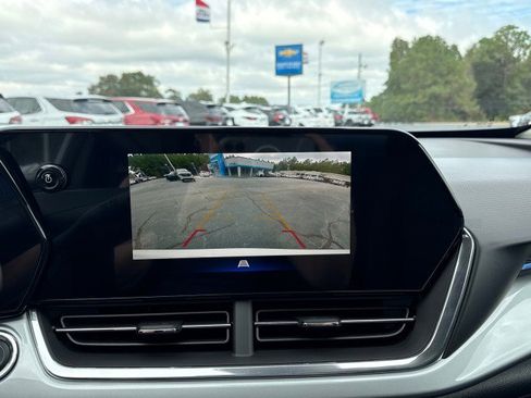 New 2025 Chevrolet Trax LT w/ Driver Confidence Package image 23