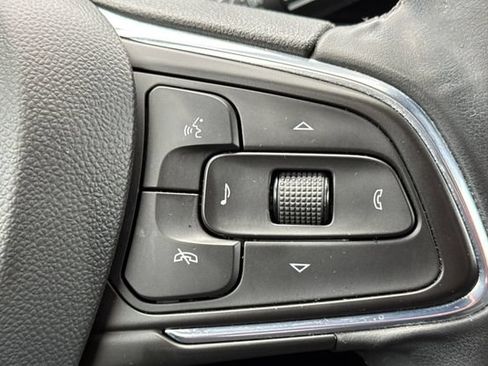 Used 2024 Buick Envista Preferred w/ Convenience I Package FWD image 37