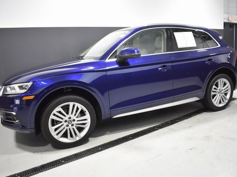 Used 2018 Audi Q5 Prestige w/ Prestige Package image 2