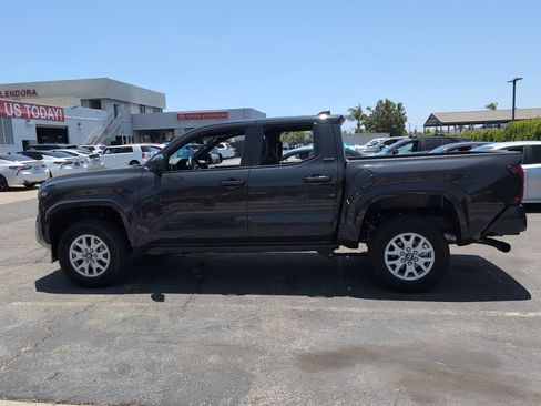 Used 2026 Toyota Tacoma SR5 RWD image 6