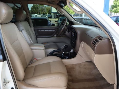 Used 2000 Toyota Land Cruiser image 24