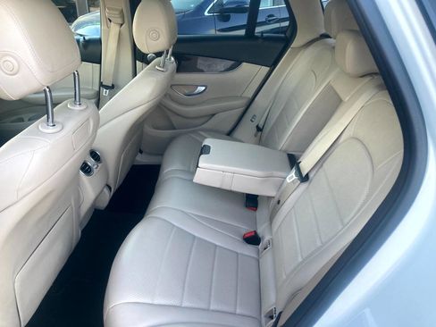 Used 2018 Mercedes-Benz GLC 300 4MATIC image 17