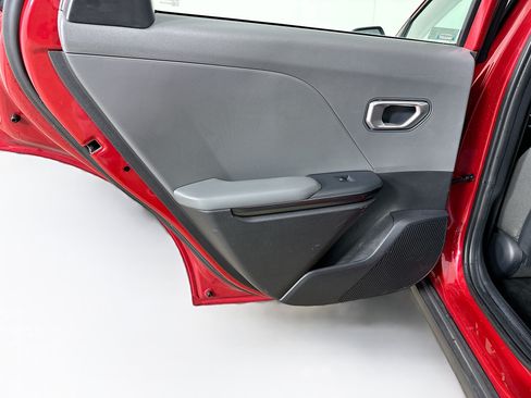 Used 2025 Kia K4 FWD image 25