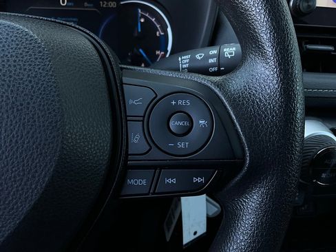 Used 2025 Toyota RAV4 LE image 30