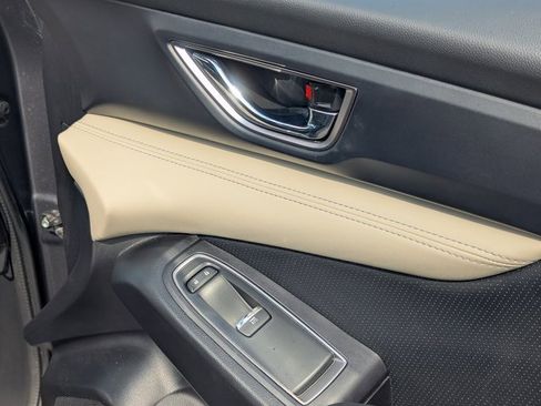 Used 2022 Subaru Ascent Limited w/ Technology Package image 38