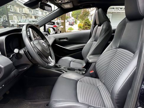 Certified 2025 Toyota Corolla XSE FWD image 16