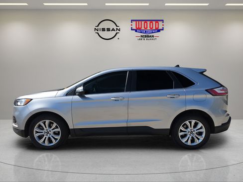 Used 2022 Ford Edge Titanium AWD/4WD image 5