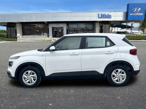 New 2026 Hyundai Venue SE image 5