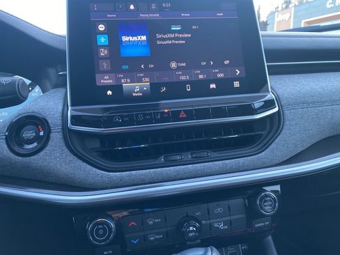 Certified 2023 Jeep Compass Sport image 30