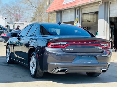 Used 2016 Dodge Charger SXT image 8