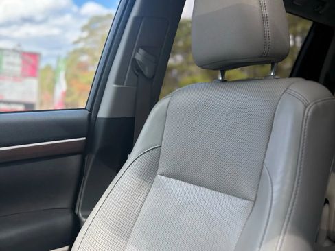 Used 2015 Toyota Highlander Limited Platinum image 13
