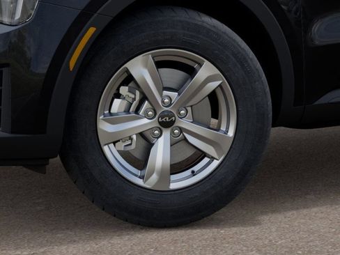 New 2026 Kia Sorento LX FWD image 8