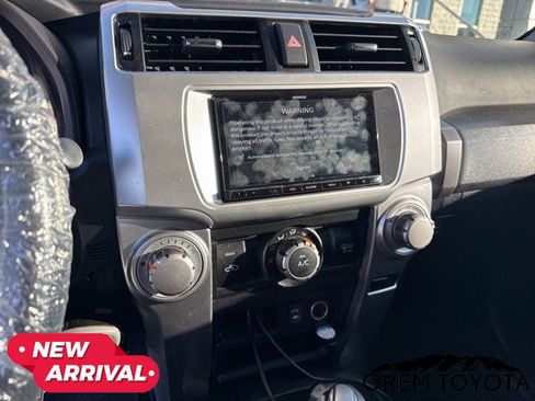 Used 2014 Toyota 4Runner SR5 image 17