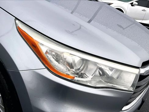 Used 2014 Toyota Highlander XLE image 27