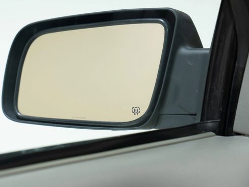 Used 2000 Chevrolet Tahoe Z71 w/ Comfort & Security Pkg image 14