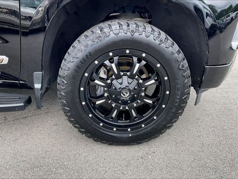 Used 2022 Chevrolet Silverado 1500 High Country w/ Technology Package image 11