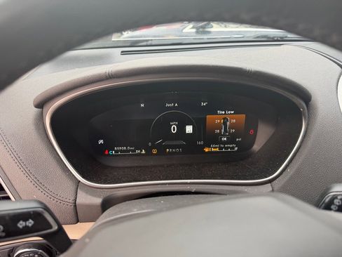 Used 2019 Lincoln Nautilus Select image 7