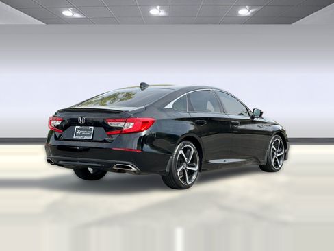 Used 2019 Honda Accord Sport image 9