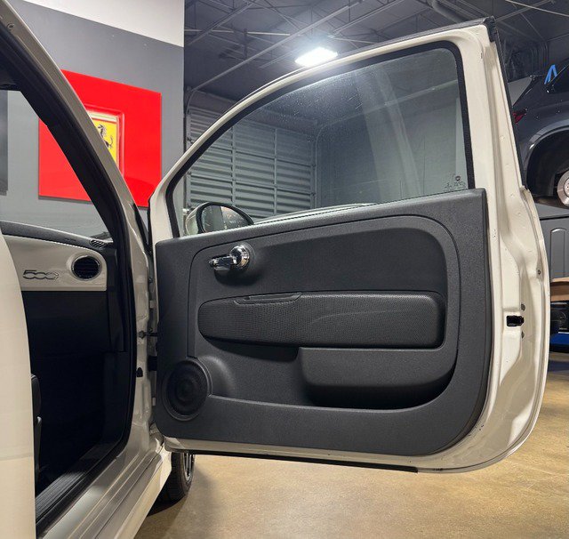 Used 2015 FIAT 500 Turbo w/ Comfort/Convenience Group FWD image 19