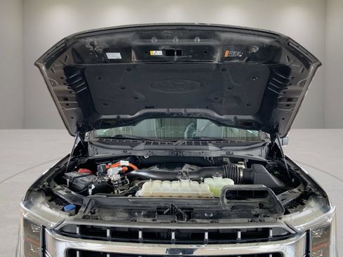 Used 2021 Ford F150 Lariat w/ Equipment Group 502A High AWD/4WD image 12