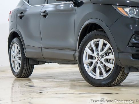 Used 2022 Nissan Rogue Sport S FWD image 4