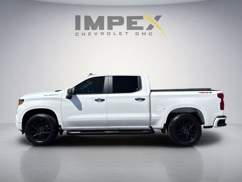 Used 2024 Chevrolet Silverado 1500 Custom AWD/4WD image 2