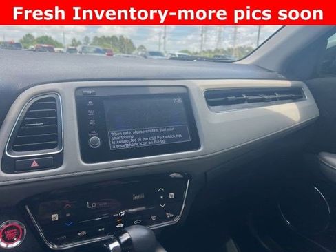 Used 2019 Honda HR-V EX image 9