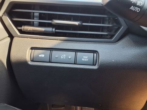 Used 2025 Nissan Altima 2.5 SV image 28