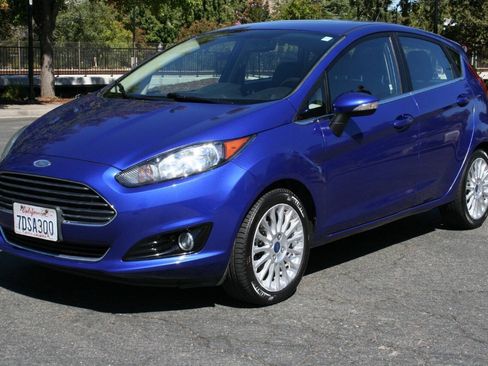 Used 2014 Ford Fiesta Titanium FWD image 9