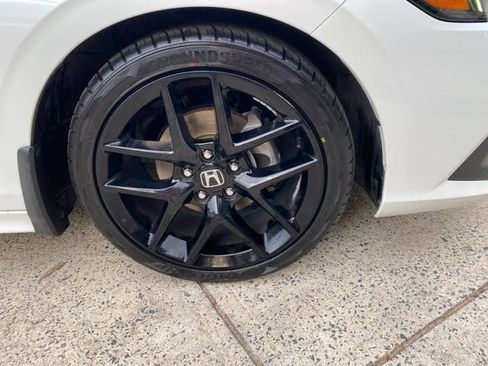 Used 2023 Honda Civic Sport image 26